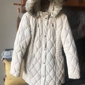 Cream Laundry by Design quilted mid thigh coat.